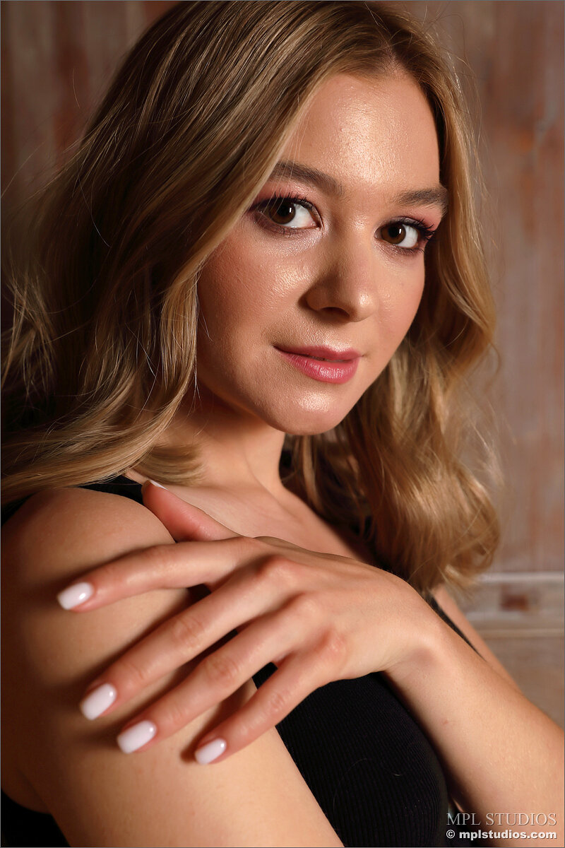 Анжелика, 22